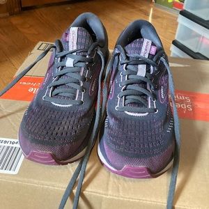 Brooks Women's Glycerin 19 Neutral Running Shoe in Lavendar/Violet Ombré